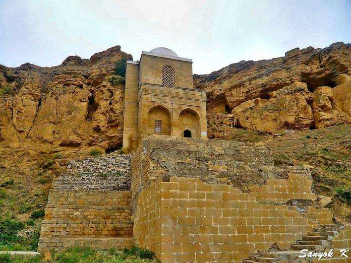 السياحة في قوبوستان